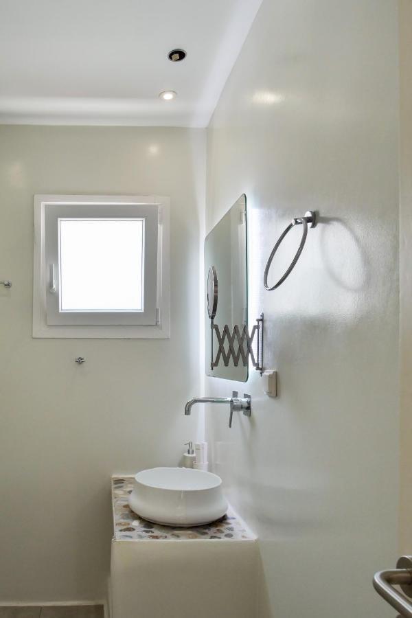 Theodora Luxury Studios Naxos City ภายนอก รูปภาพ