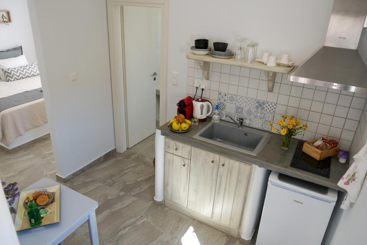 Theodora Luxury Studios Naxos City ภายนอก รูปภาพ