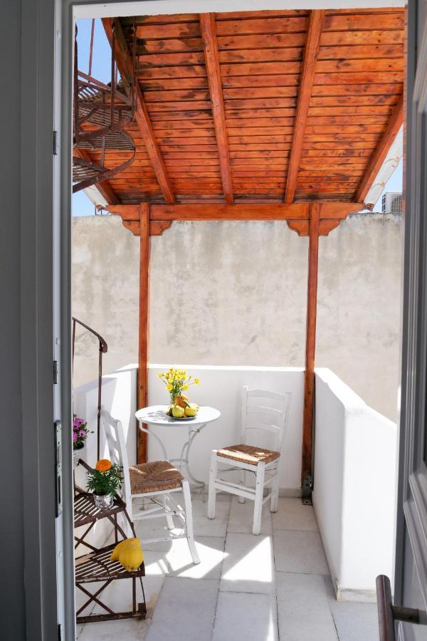 Theodora Luxury Studios Naxos City ภายนอก รูปภาพ