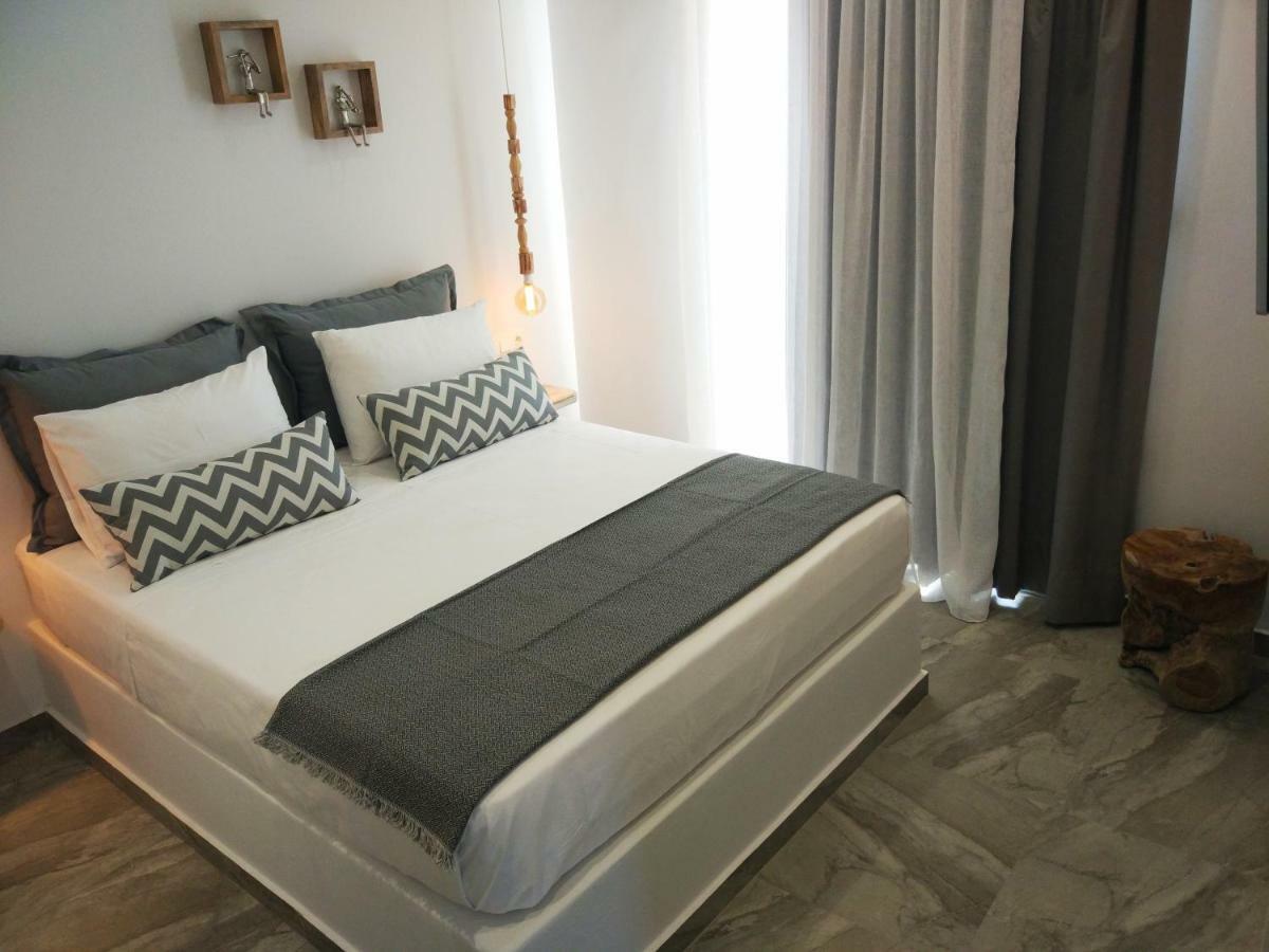 Theodora Luxury Studios Naxos City ภายนอก รูปภาพ